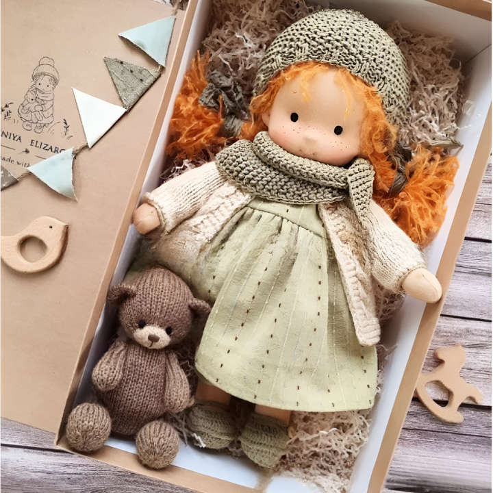 Handgjord Waldorf Kramdoll