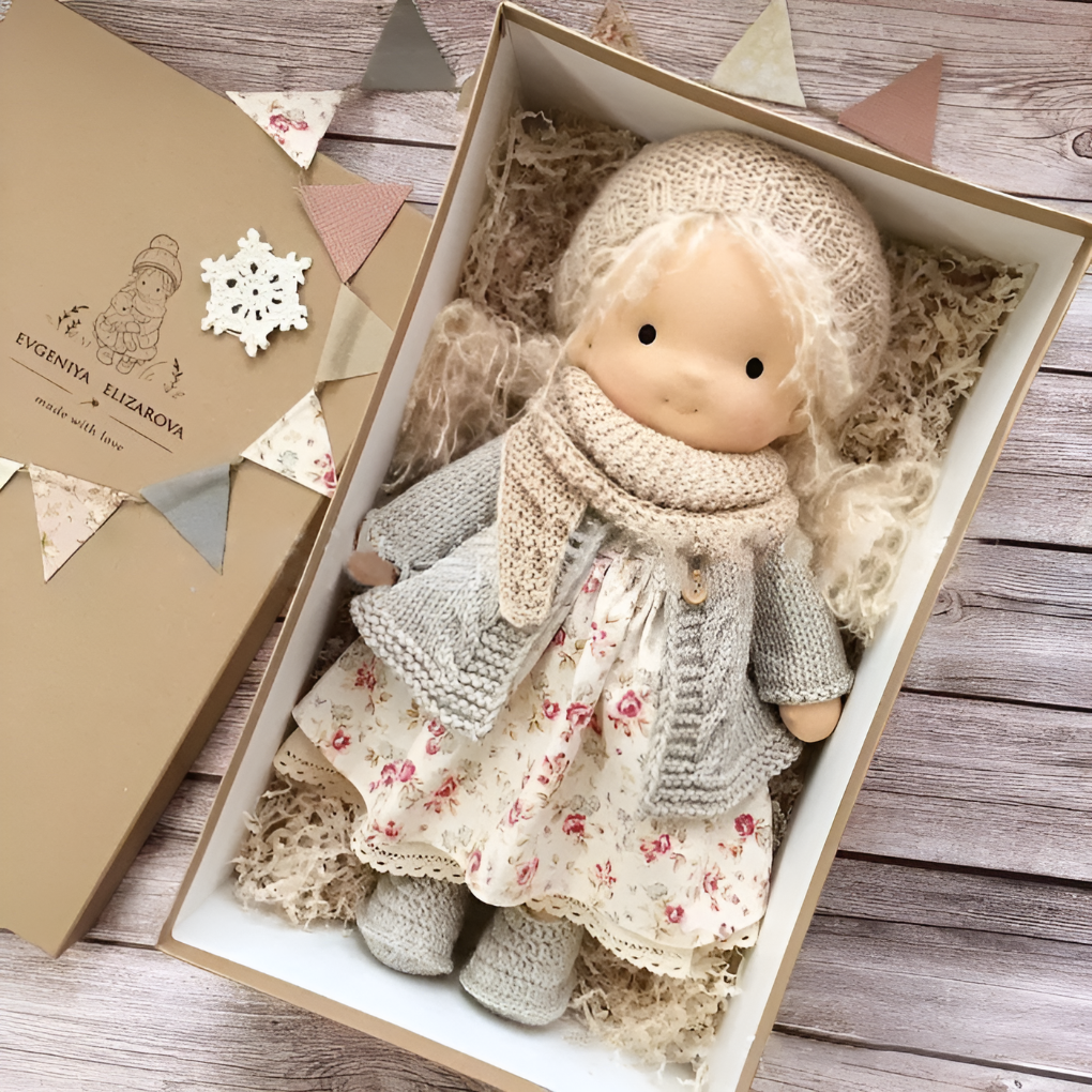 Handgjord Waldorf Kramdoll