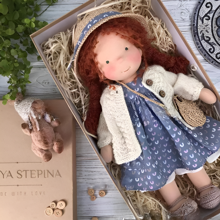 Handgjord Waldorf Kramdoll