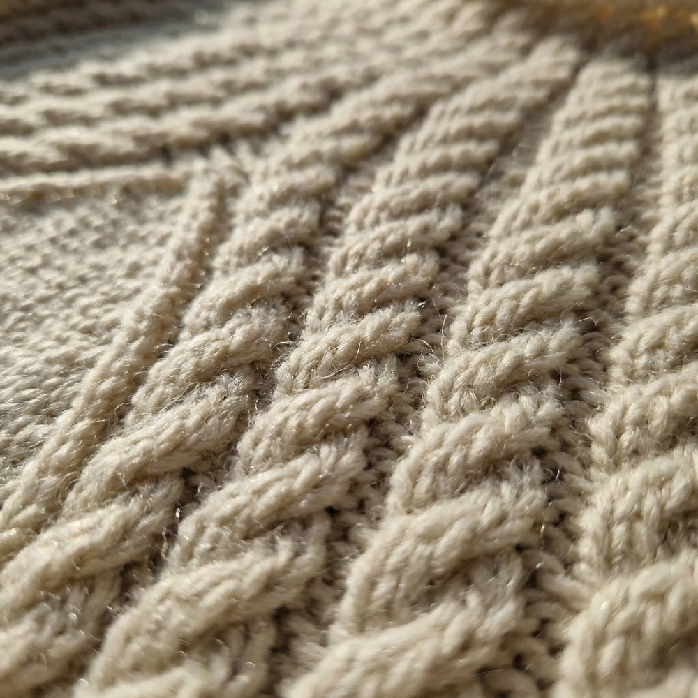 Aprella - Round Neck Pullover Sweater