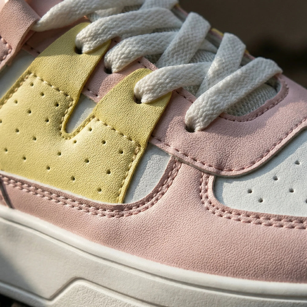 Bloompace - Color-Block Low-Top Lace-Up Sneaker
