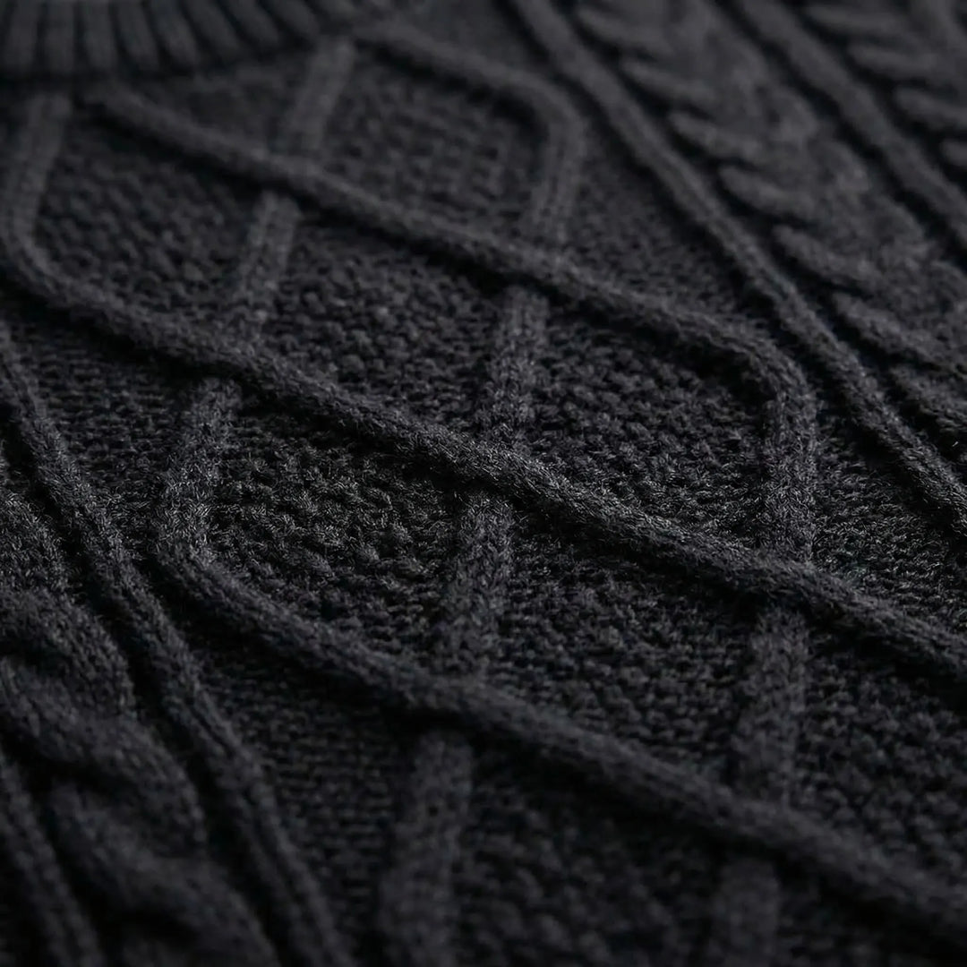 Cablova - Oversized Cable Knit Crewneck Pullover