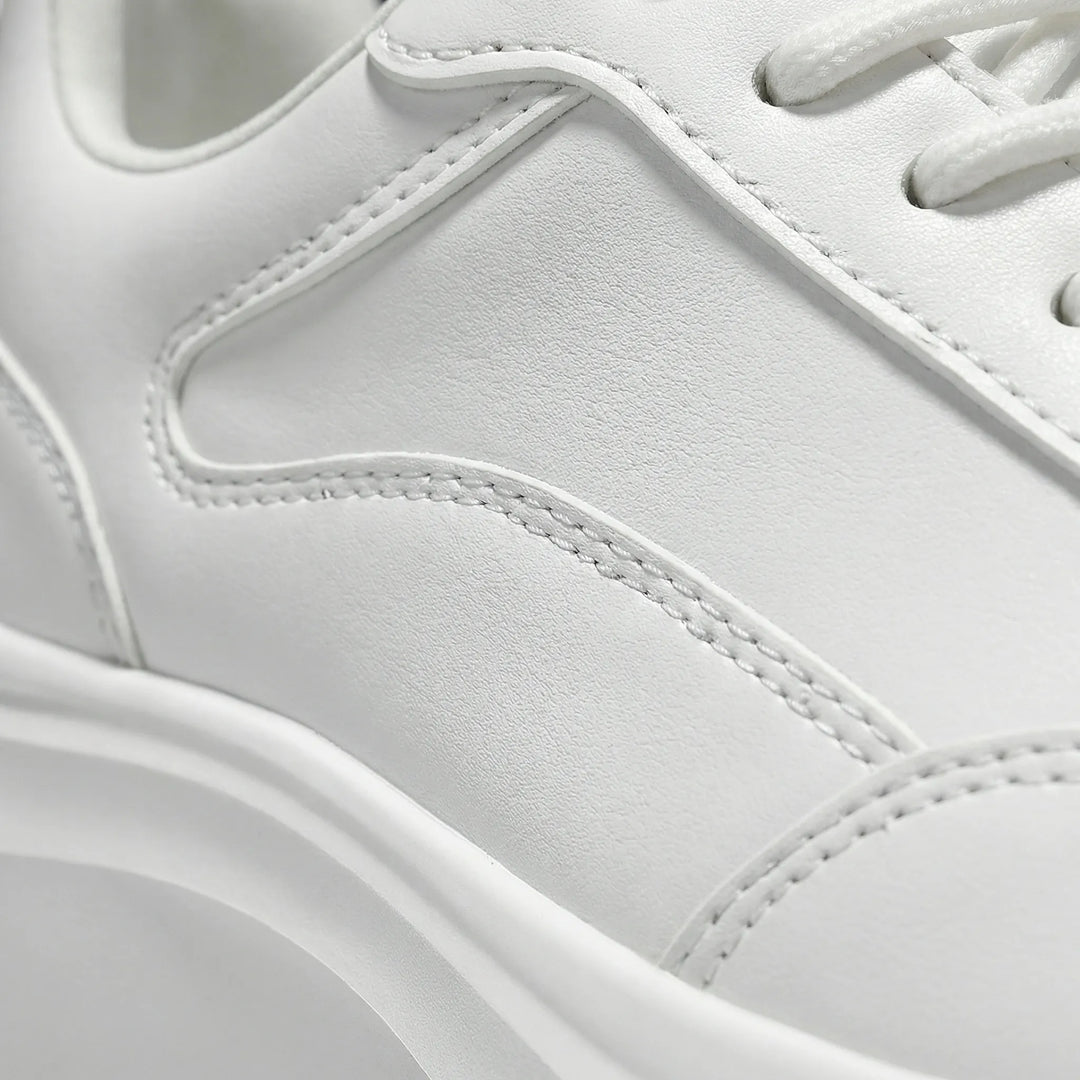 Clarven - Minimalist Low-Top Lace-Up Sneaker