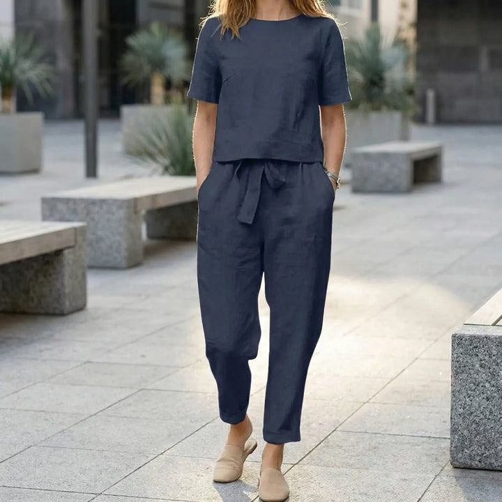 Coordra - Coordinated Short-Sleeve Top And Pants Set