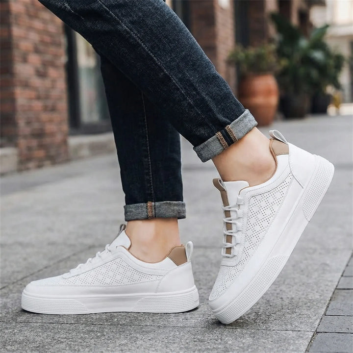 Crestio - Low-Top Lace-Up Leather Sneaker
