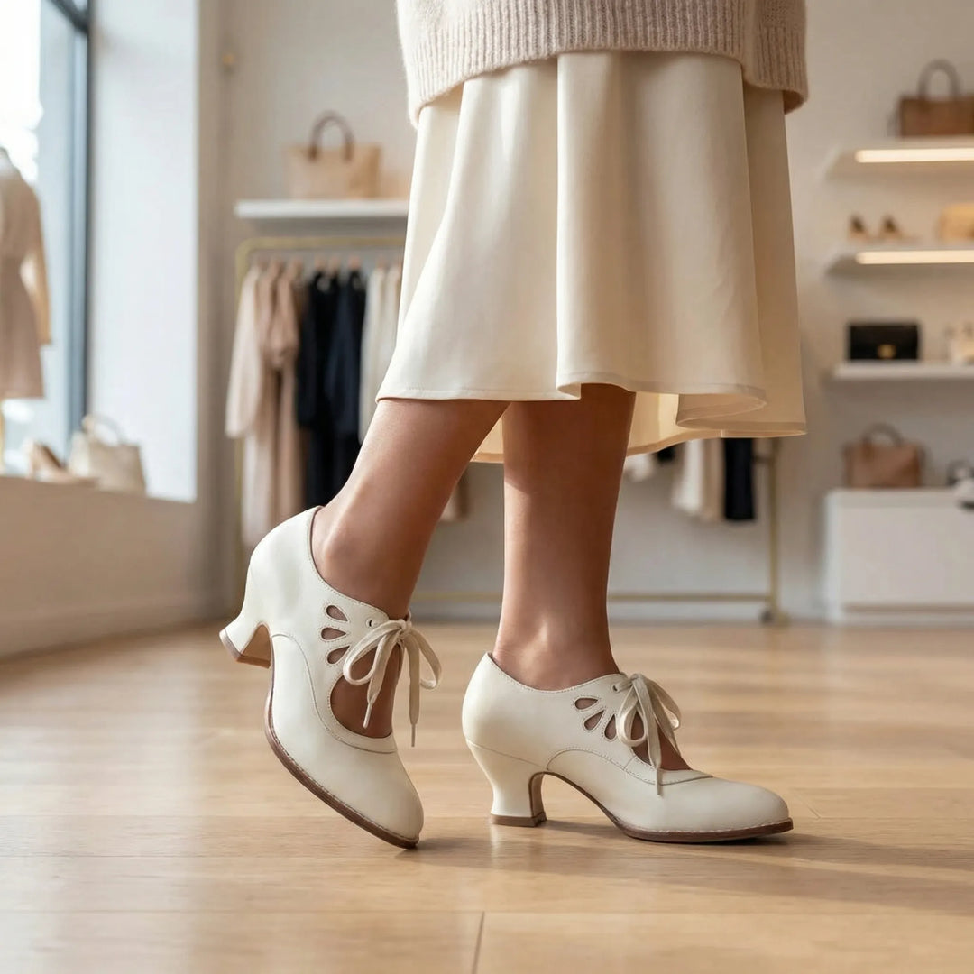 Flourette - Low-Heel Lace-Up Cutout Shoe