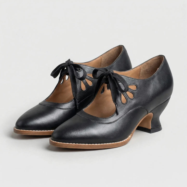 Flourette - Low-Heel Lace-Up Cutout Shoe
