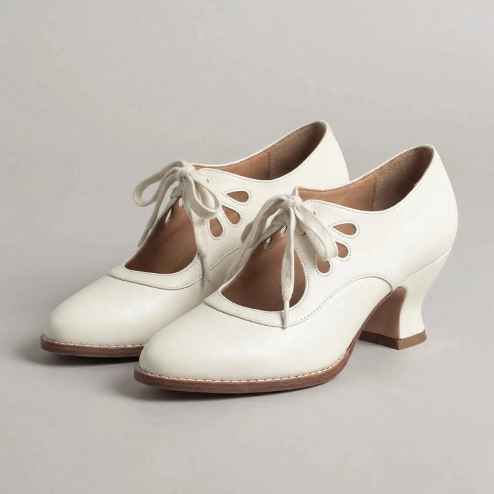 Flourette - Low-Heel Lace-Up Cutout Shoe