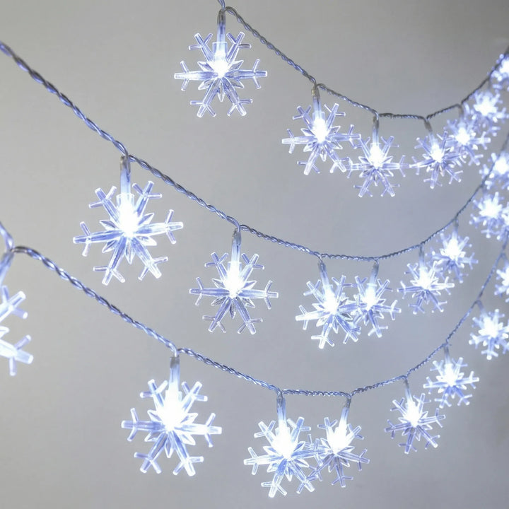 Frostlume - Snowflake-Shaped LED String Lights