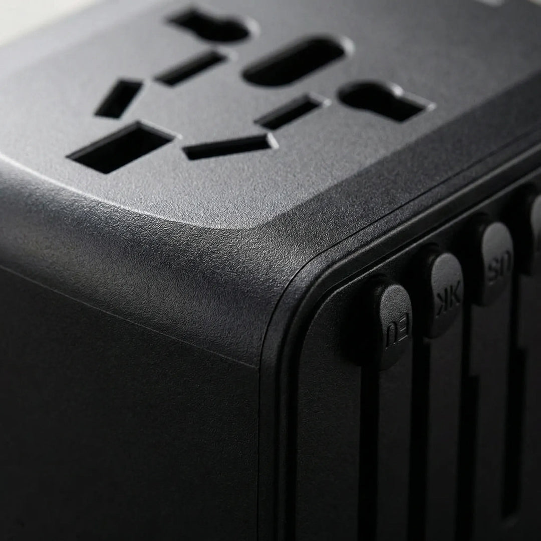 Globtrex - Compact All-In-One Universal Travel Adapter
