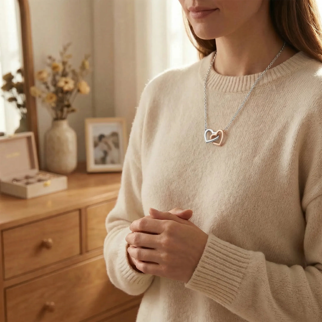 Heartlinq - Interlocking Hearts Pendant Necklace