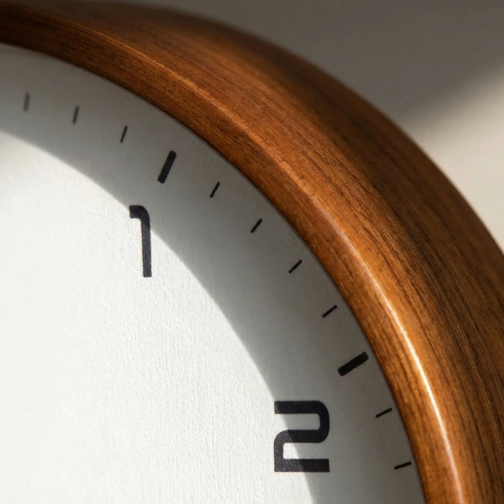 Lunvik - Round Minimalist Scandinavian Wall Clock