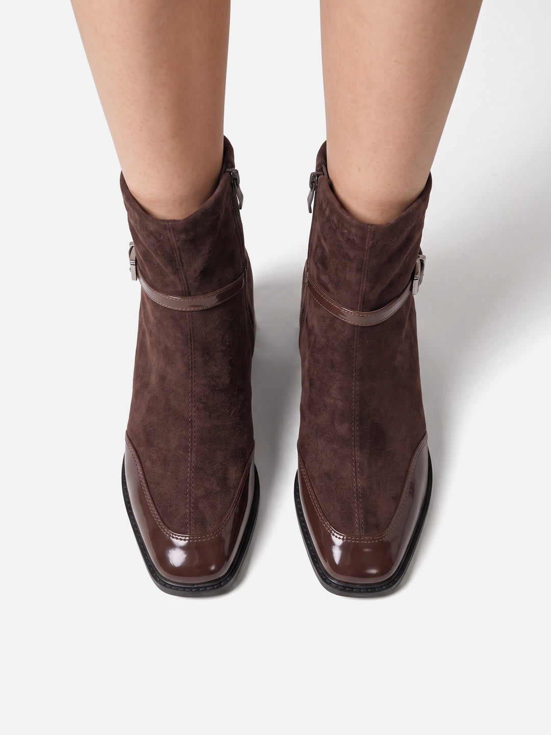 Boots i mocka med spänne och blockklack för dam
