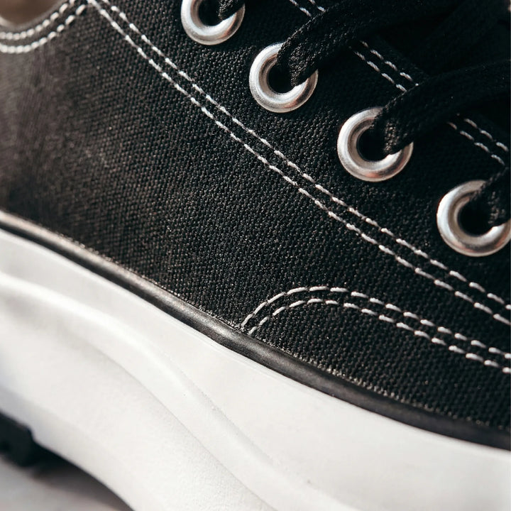Platavia - Low-Top Lace-Up Platform Sneaker