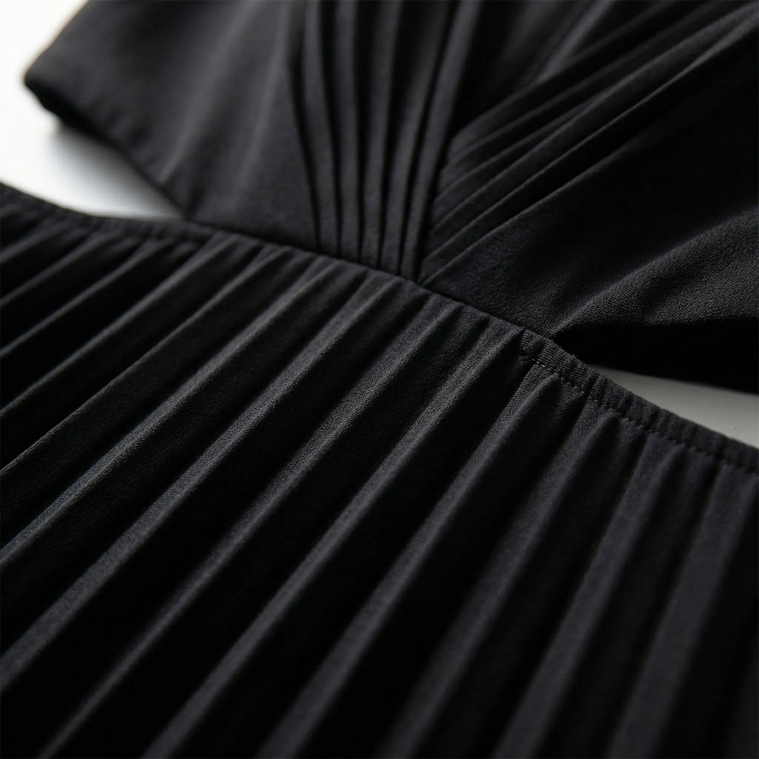 Plissara - Sleeveless Pleated Maxi Dress With Cutout Waist
