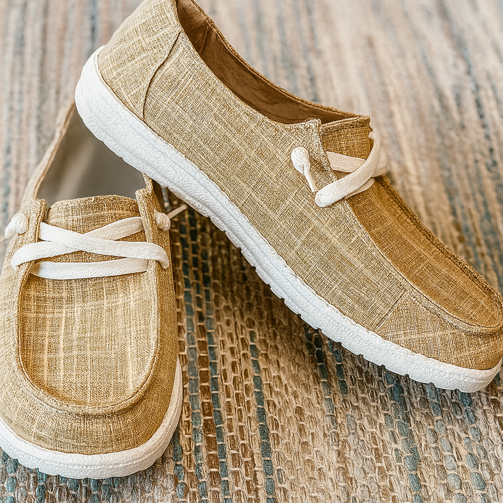 Prowlette - Low-Cut Lace-Up Casual Sneaker