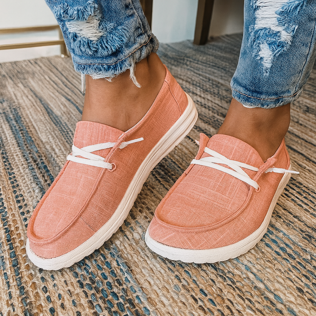 Prowlette - Low-Cut Lace-Up Casual Sneaker