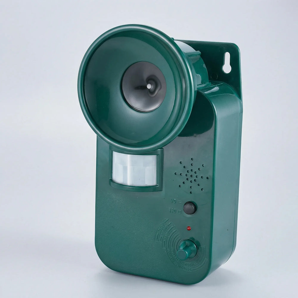 Quietguard - Cordless Ultrasonic Outdoor Animal Repeller