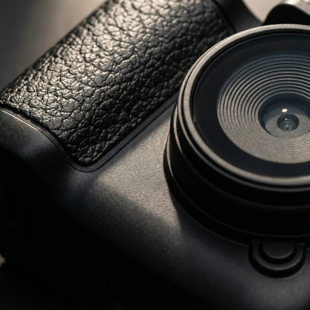 Retroclick - Compact Retro-Style Mini Digital Camera