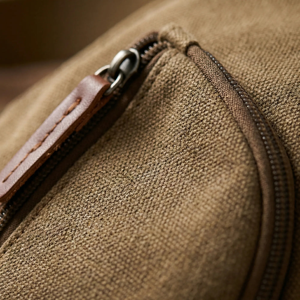 Roamvex - Vintage-Style Compact Sling Bag