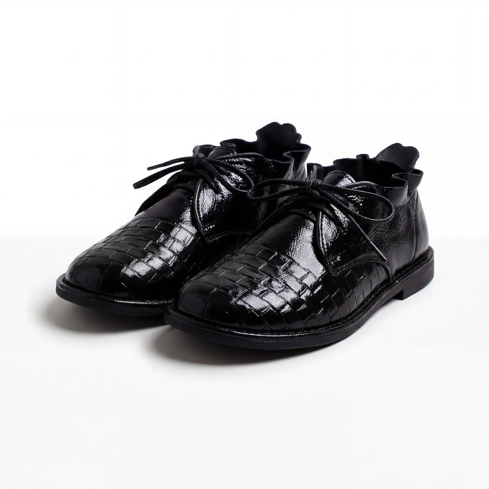Ruscara - Handcrafted Lace-Up Flat Shoe