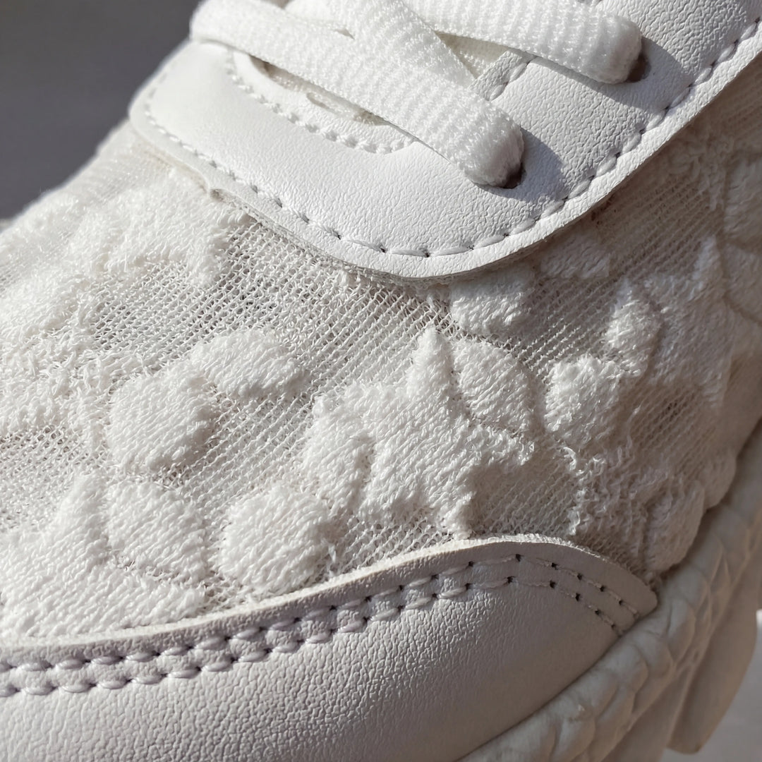 Stellux - Lace-Up Star Pattern Casual Sneaker