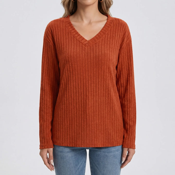Velvora - Relaxed V-Neck Ribbed Knit Top