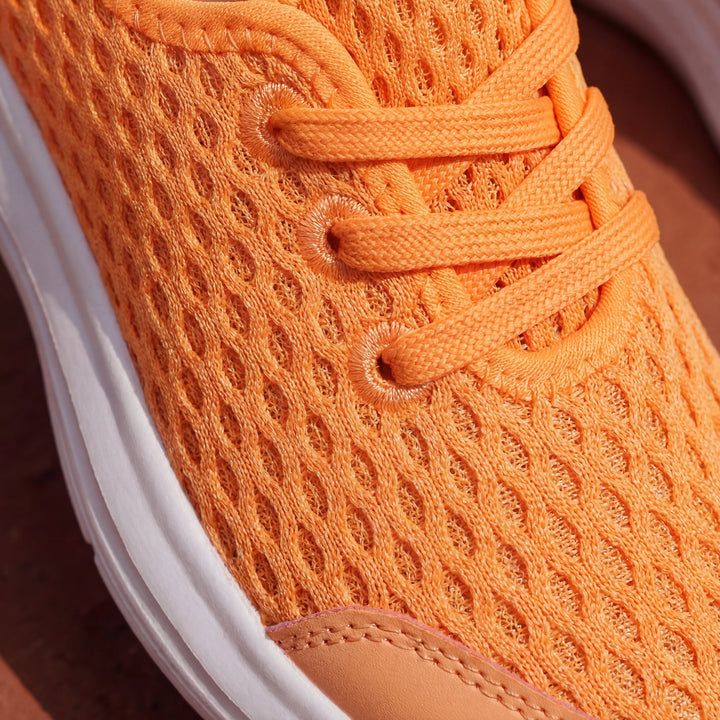 Vexona - Low-Profile Lace-Up Walking Sneaker