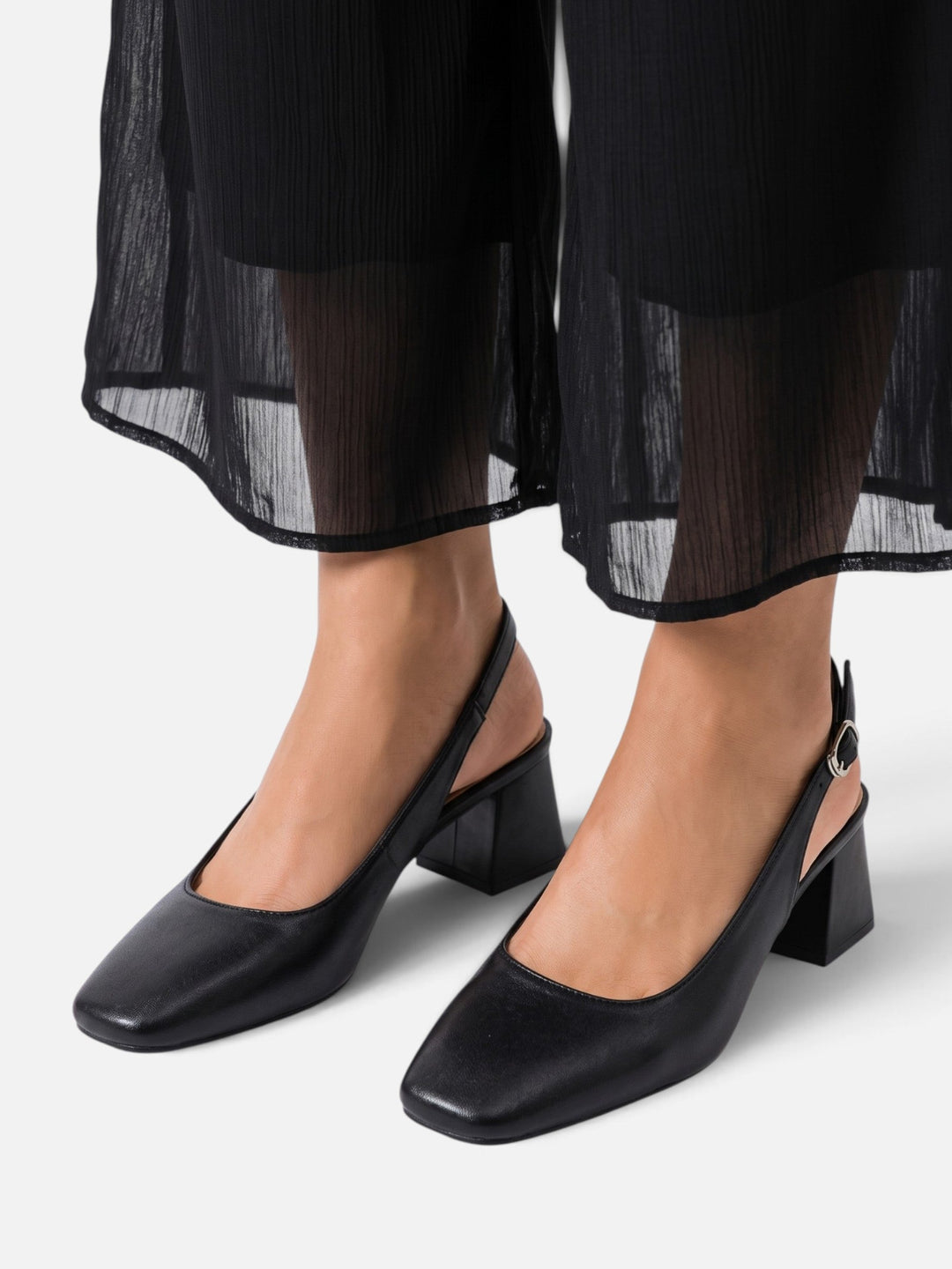 Slingback-pumps i läder med fyrkantig tå och blockklack för dam