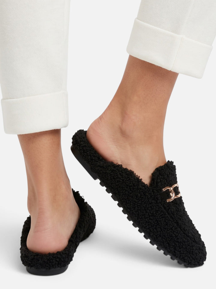 Loafer-mules i sherpa med kedja för dam