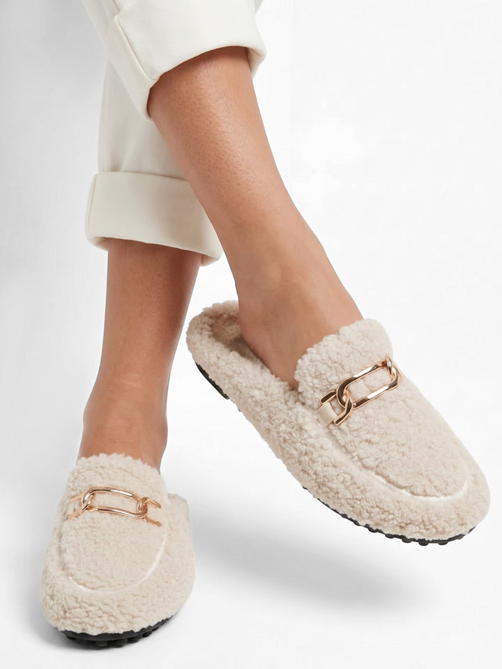 Loafer-mules i sherpa med kedja för dam